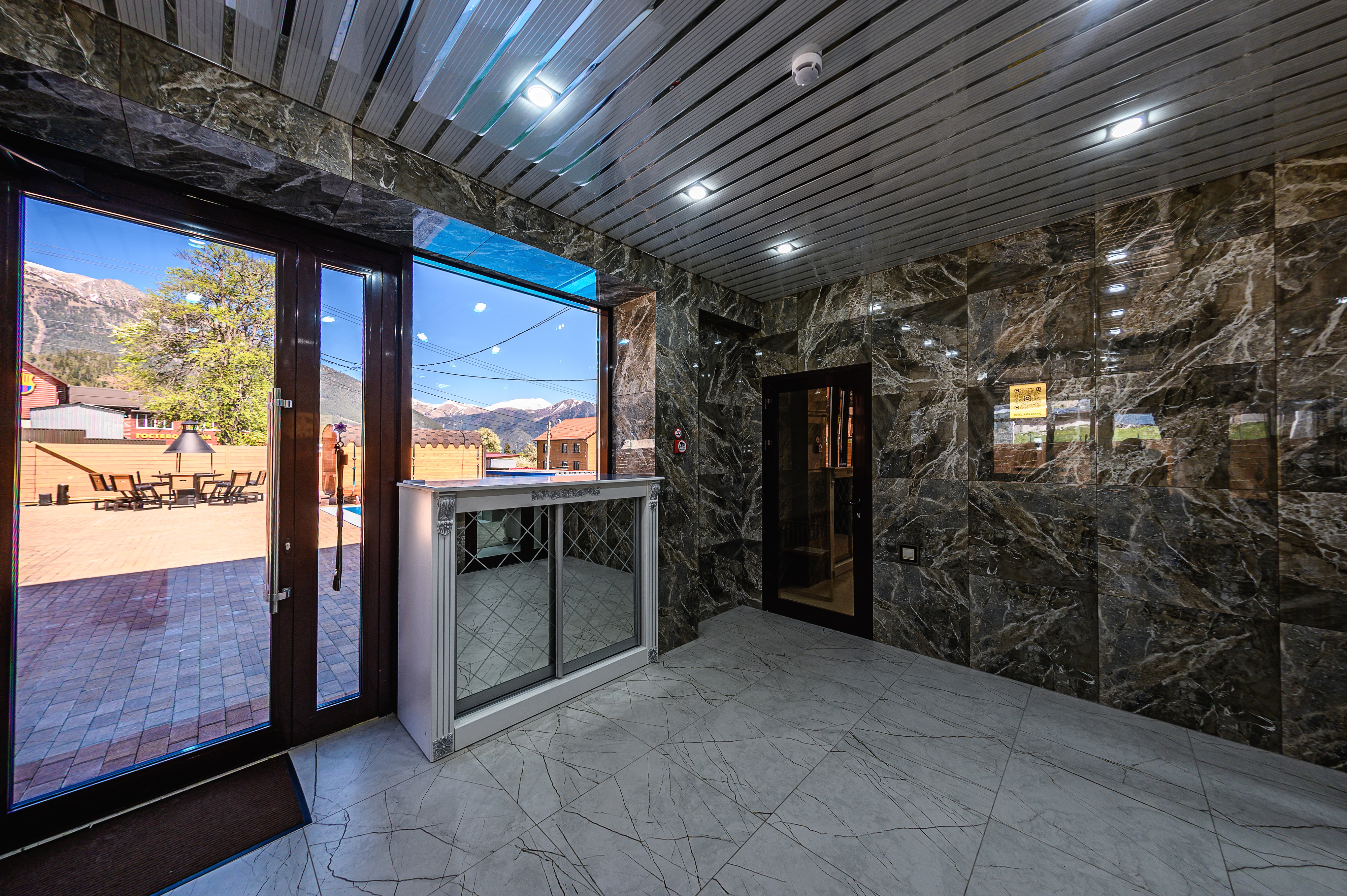 Фото Алёлина Хата