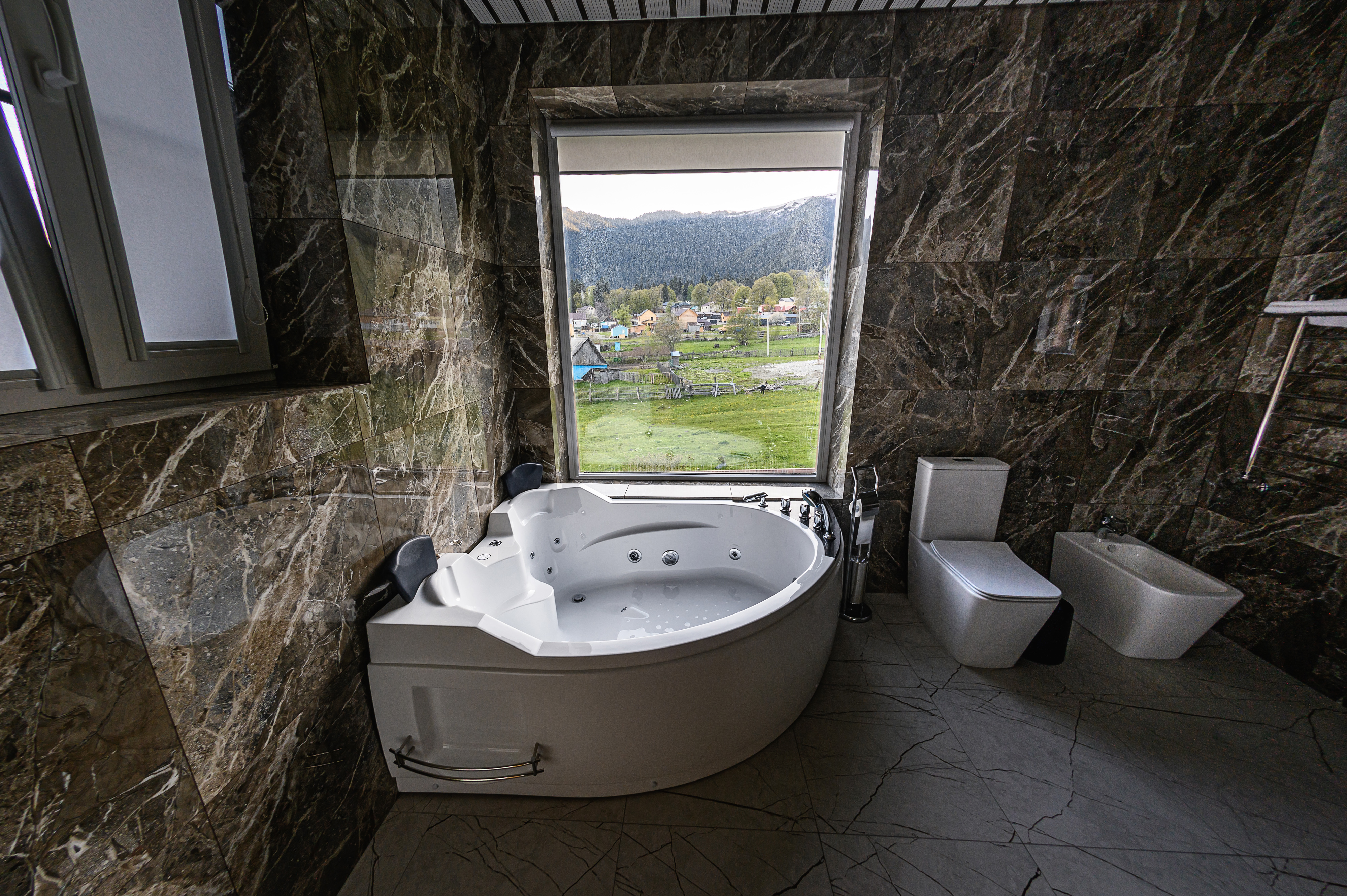 Фото Алёлина Хата