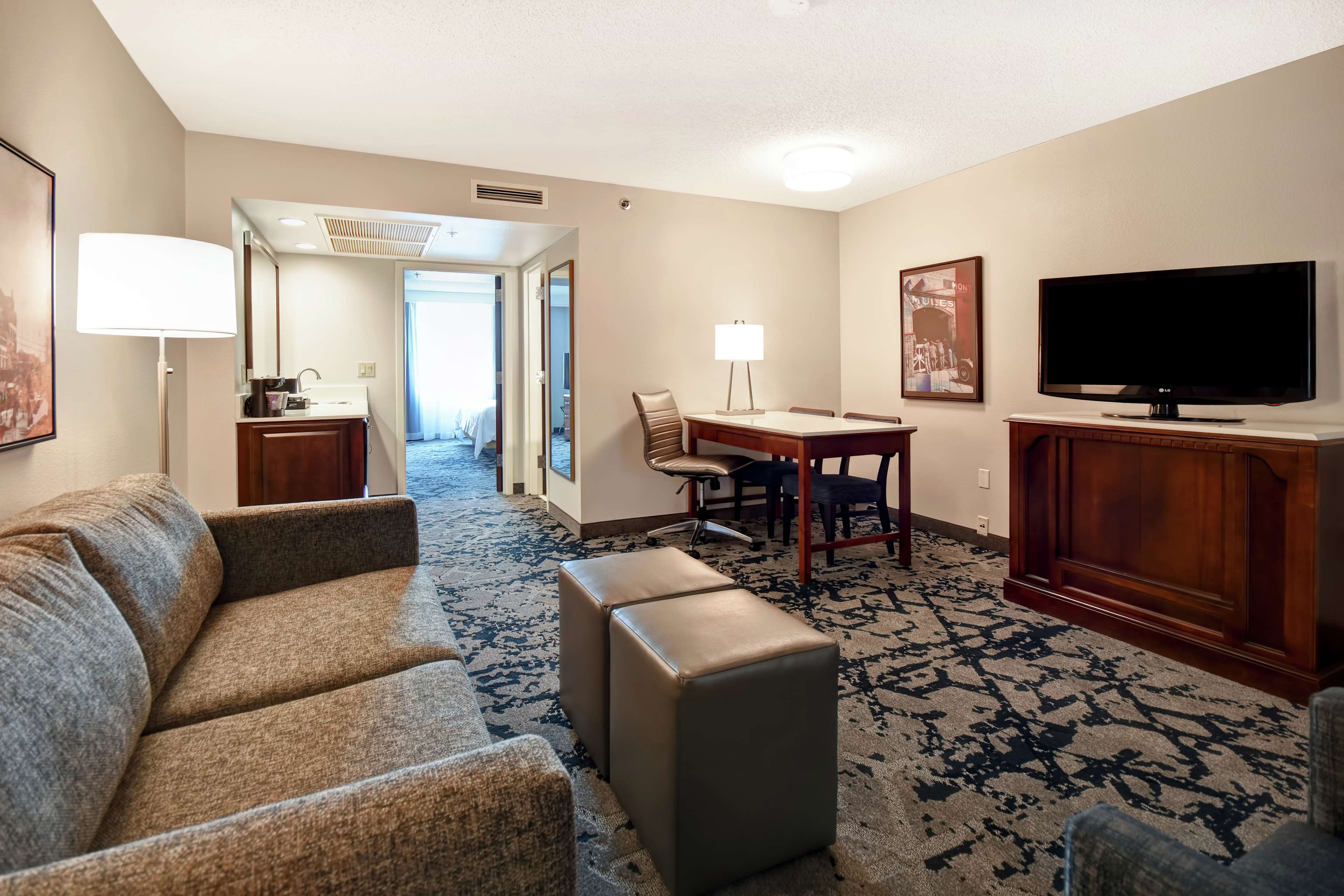 Фото Embassy Suites by Hilton Montgomery Hotel & Conference Ctr