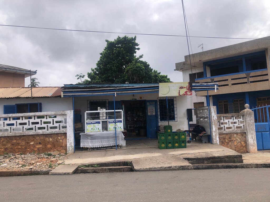 Fast food Auntie Kate’s Special, Accra, photo