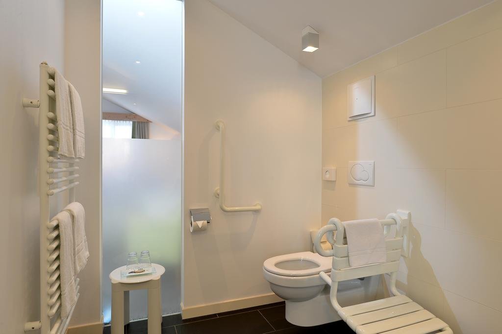 Фото Hotel Goldener Adler Wattens