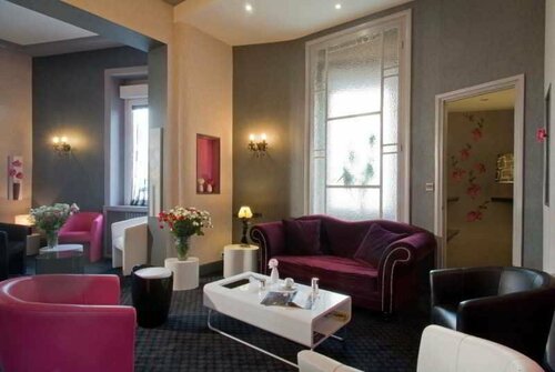 Гостиница Inter-hotel Montluçon de l'Univers в Монлюсоне