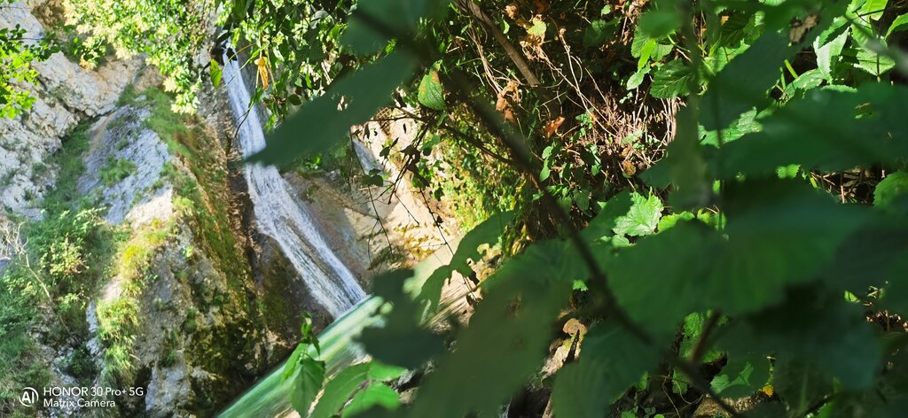 Водопад гудаутский район река мсракуара фото