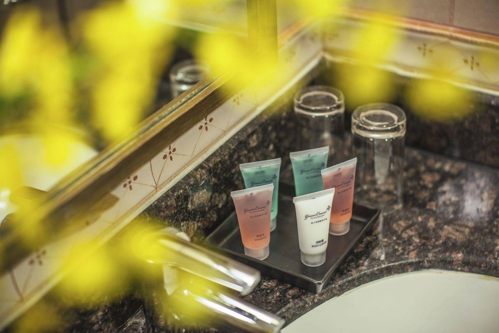 Фото Green Court Residence City Center Shanghai