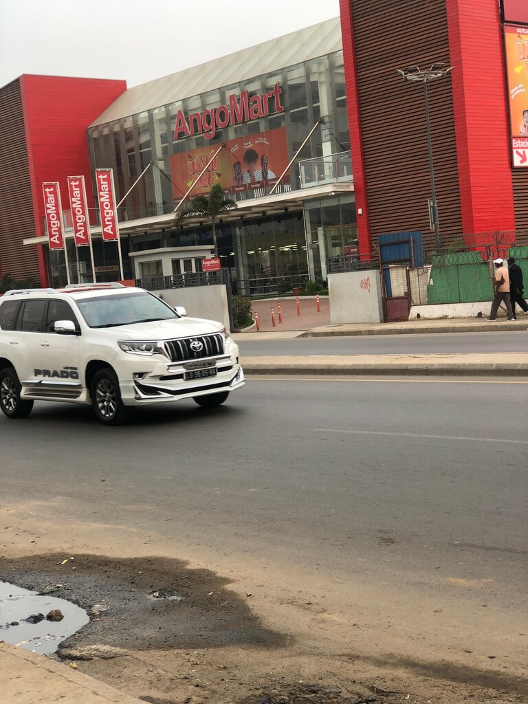 Supermarket AngoMart São Paulo, Loanda, photo
