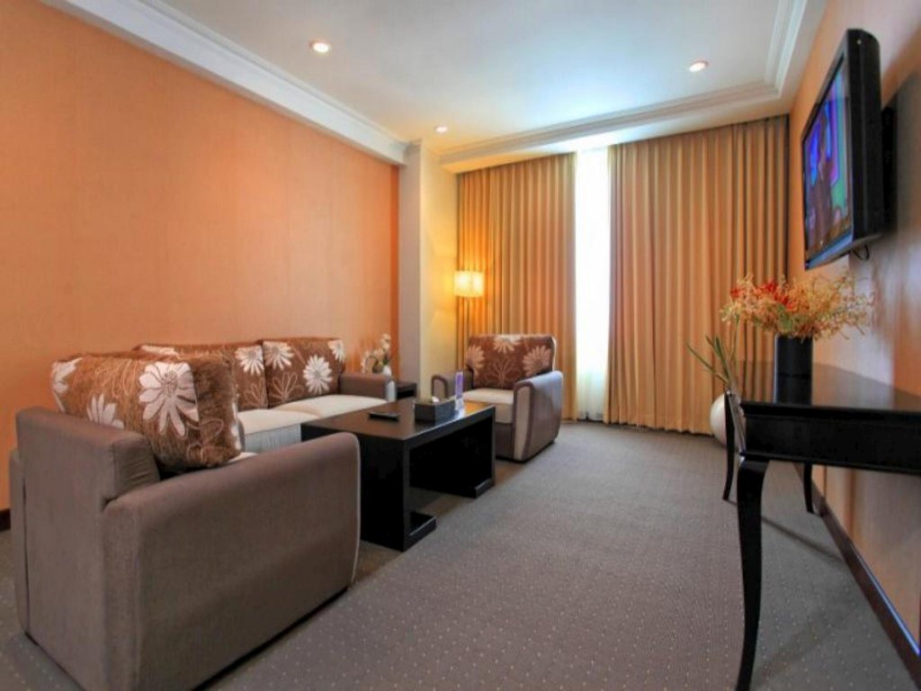 Фото Hotel Menara Bahtera