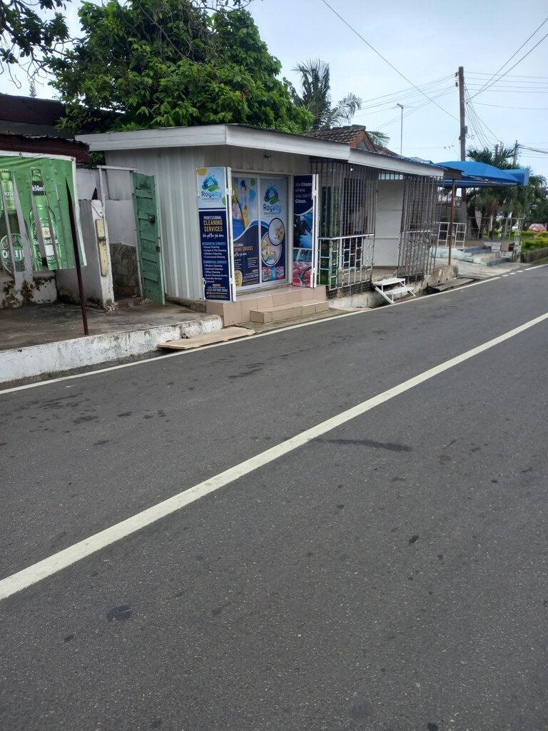 Laundry Royalty cleaning services, Accra, photo