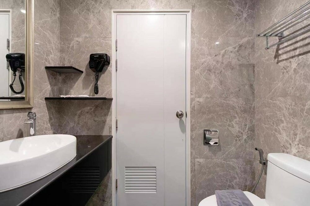 Фото The Ng Hotel