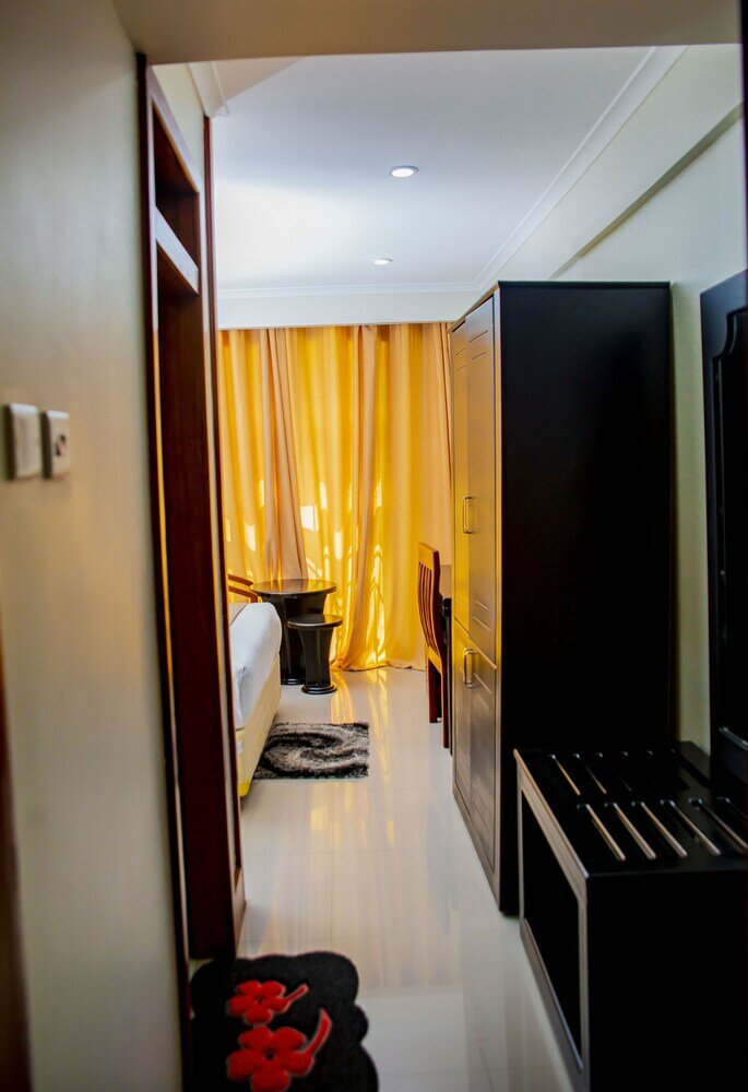 Фото Eden Highlands Hotel