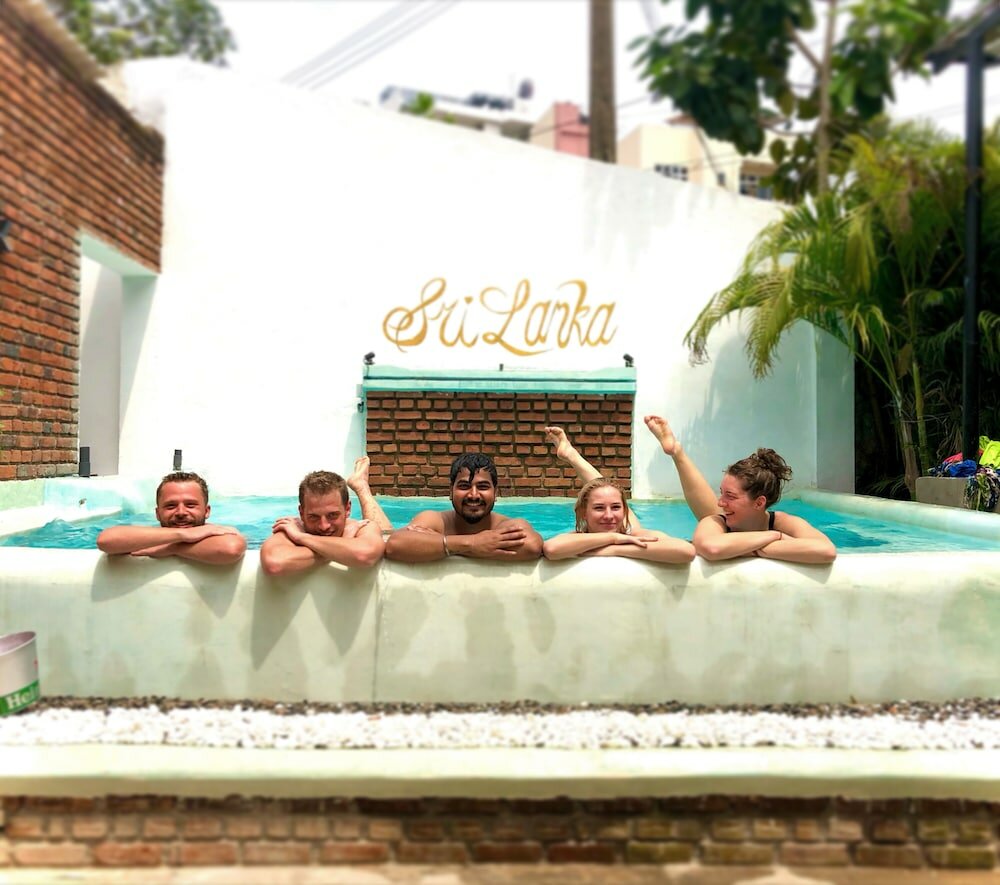 Фото Seconds Hostel