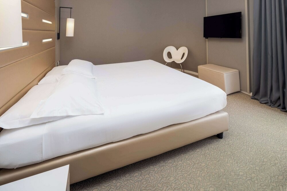 Фото Best Western Plus Tower Hotel Bologna