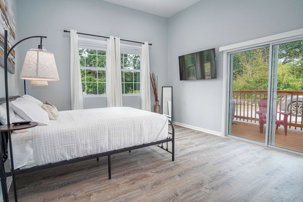 Фото Charming 3br/2ba Gem Close to Downtown Riverwalk