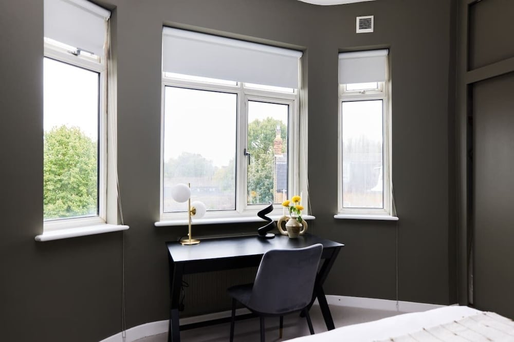 Фото The Wandsworth Gem - Astonishing 3bdr Flat