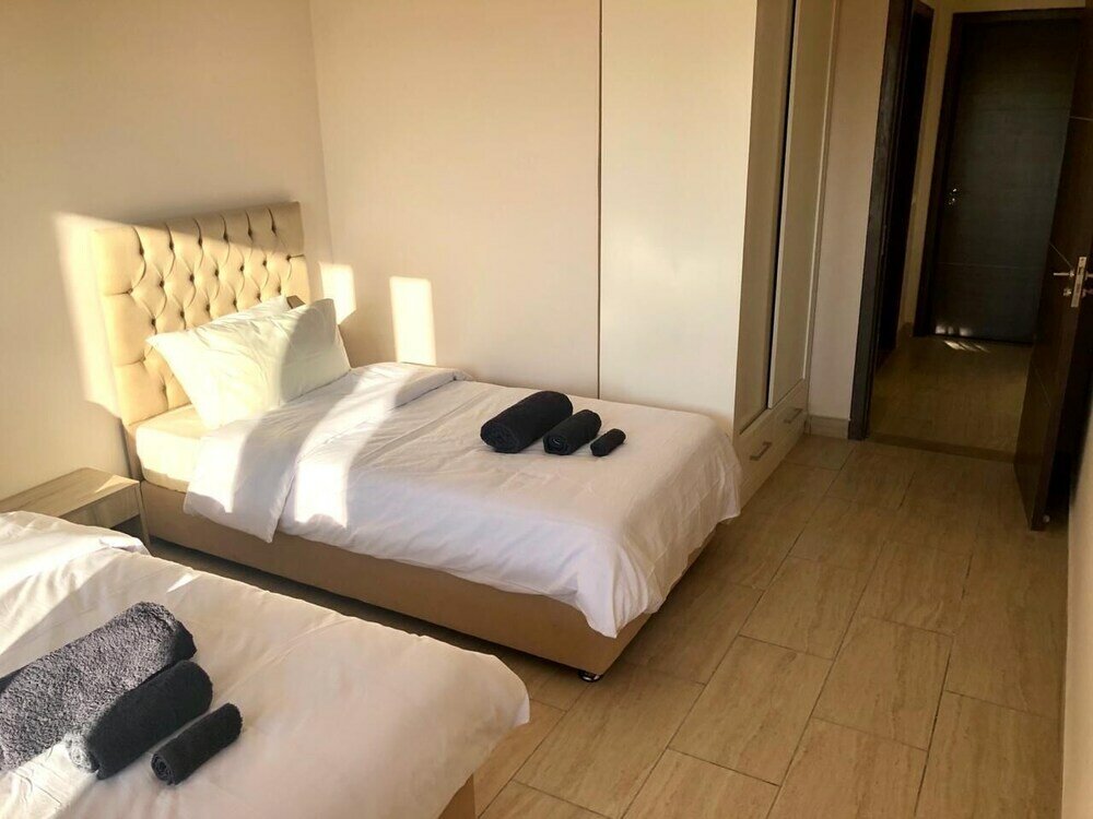 Фото Stunning 3 Bedroom Apartment in the Heart of Al Dau