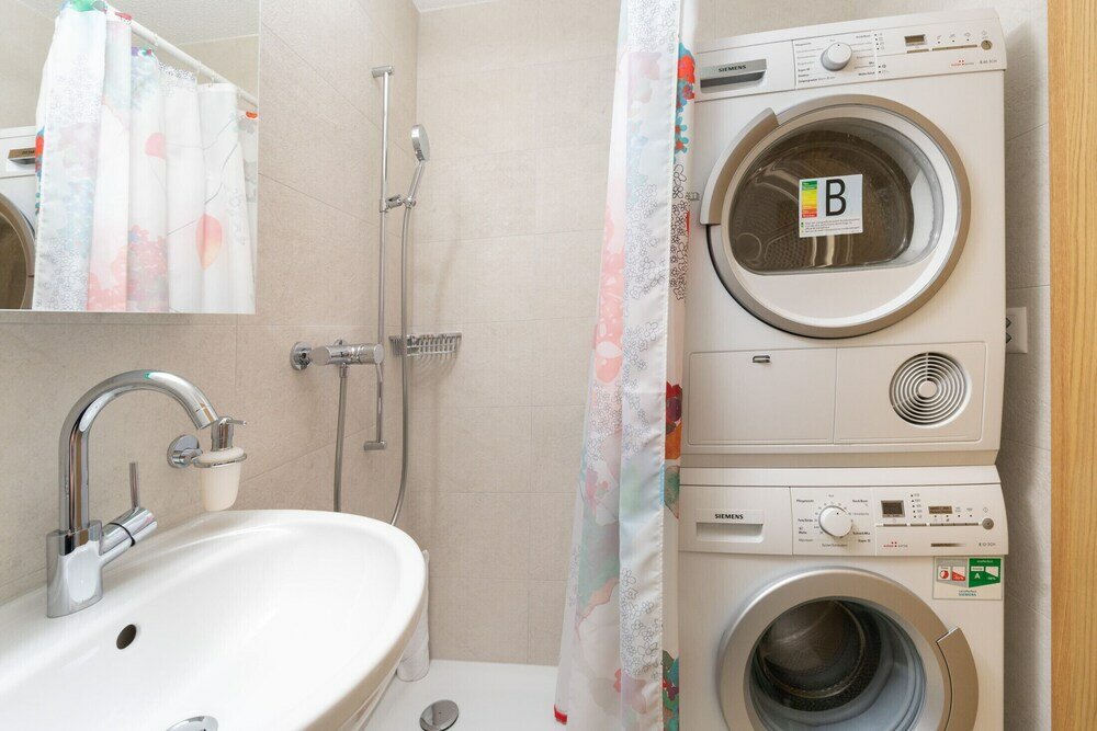 Фото Chalet Apartments Iseltwald