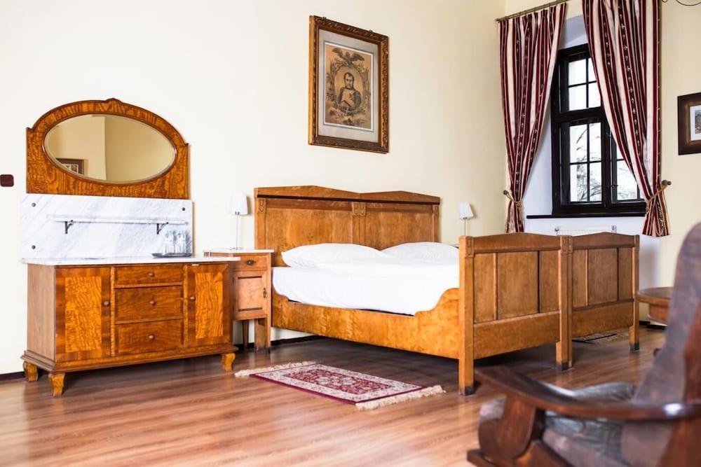 Фото Oficyna przy Pałacu Krobielowice