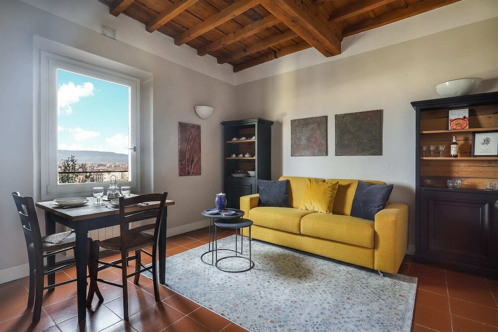 Фото Florence in the Window - Hosted by Sweetstay