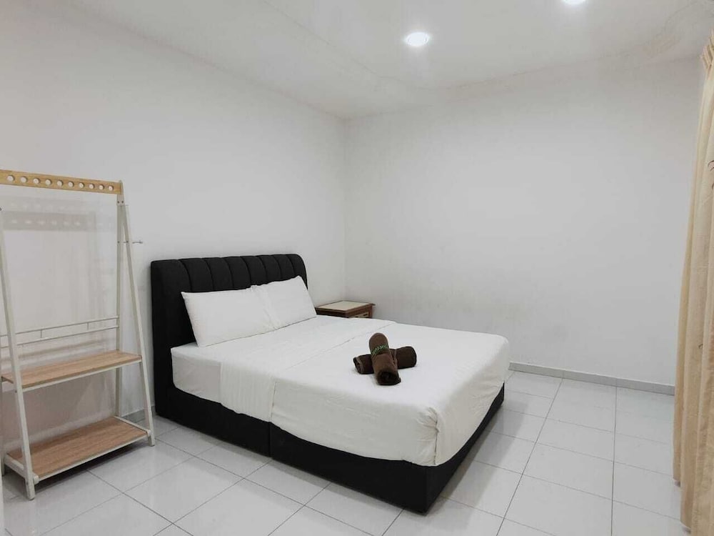 Фото Malacca Town Tranquerah Cluster Home