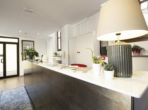 Гостиница Hotel Tornielli 9 в Новаре