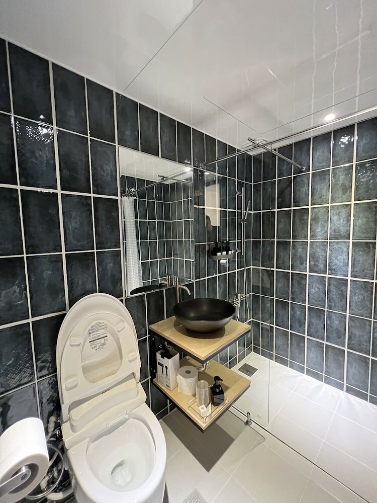 Фото World House