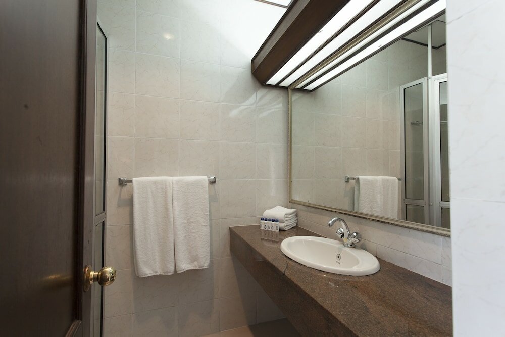 Фото Queen's Hotel