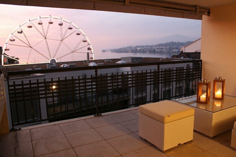 Гостиница Montreux Lake View Apartments City Centre в Монтре