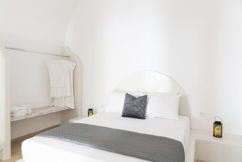 Фото Captain's House Suites