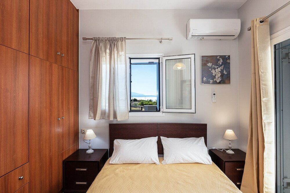 Фото Helena's Aparthotel