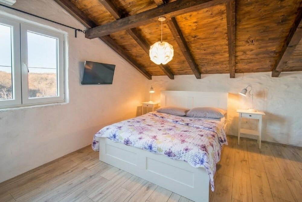 Фото Frank - With Pool - H