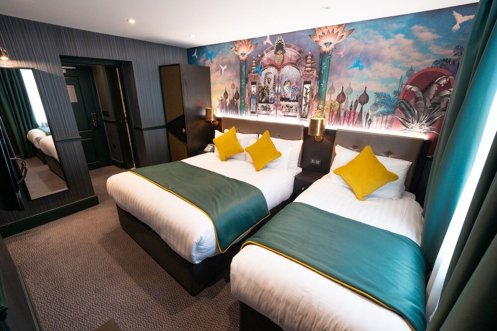 Фото Hyde Park Green