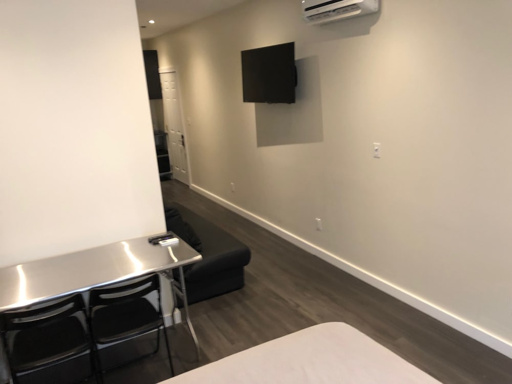 Фото Fabe Suites Flat Iron