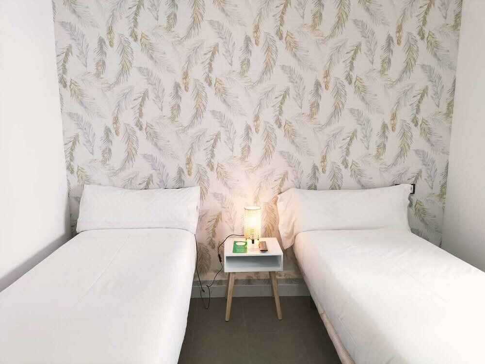 Фото Hostal Gonzala by gaiarooms