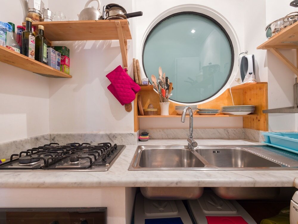 Фото Rsh Ghetto Enchanting Terrace Apartment