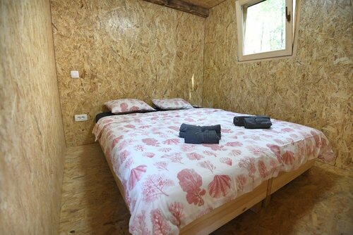 Гостиница TreeHouses Ljubač Glamping Robinson