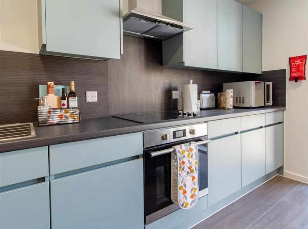 Фото Ensuite Rooms Students Only - Canterbury - Campus Accommodation