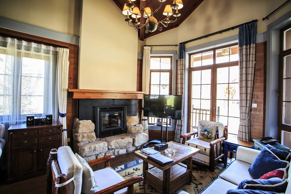 Фото Orenda Teton Hotel