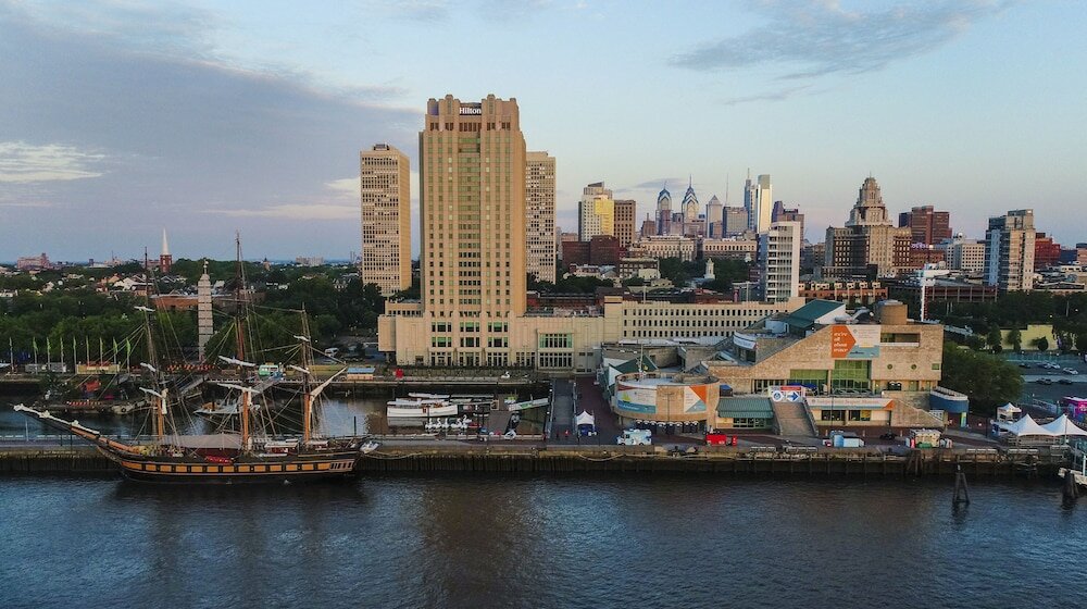 Фото Hilton Philadelphia at Penn's Landing