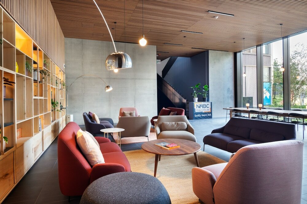 Фото Two Bedroom Serviced Apartment with Balcony in Weymouth Building, Deacon Street