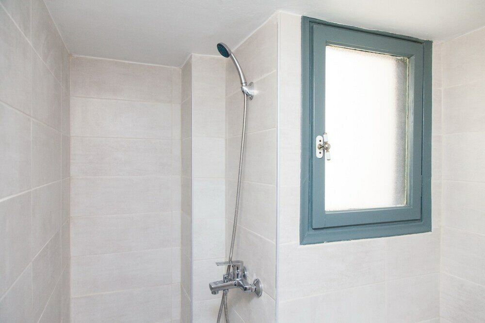 Фото Brand new apt in central Athens