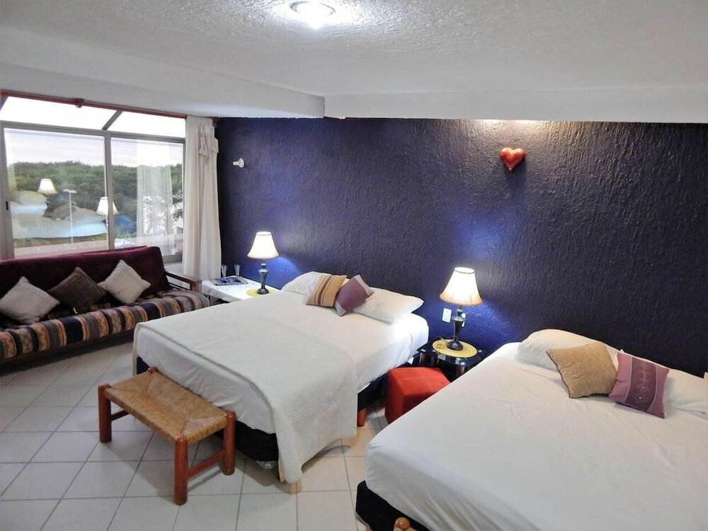 Фото Solymar Cancun Condos