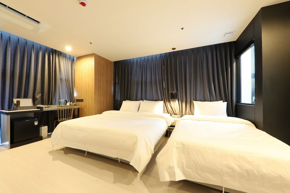 Фото Gray 193 Hotel