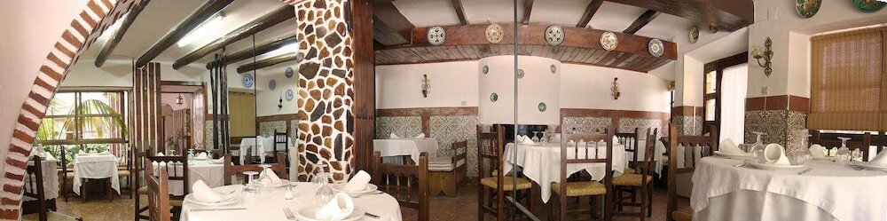 Фото Hostal - Restaurante Emilia