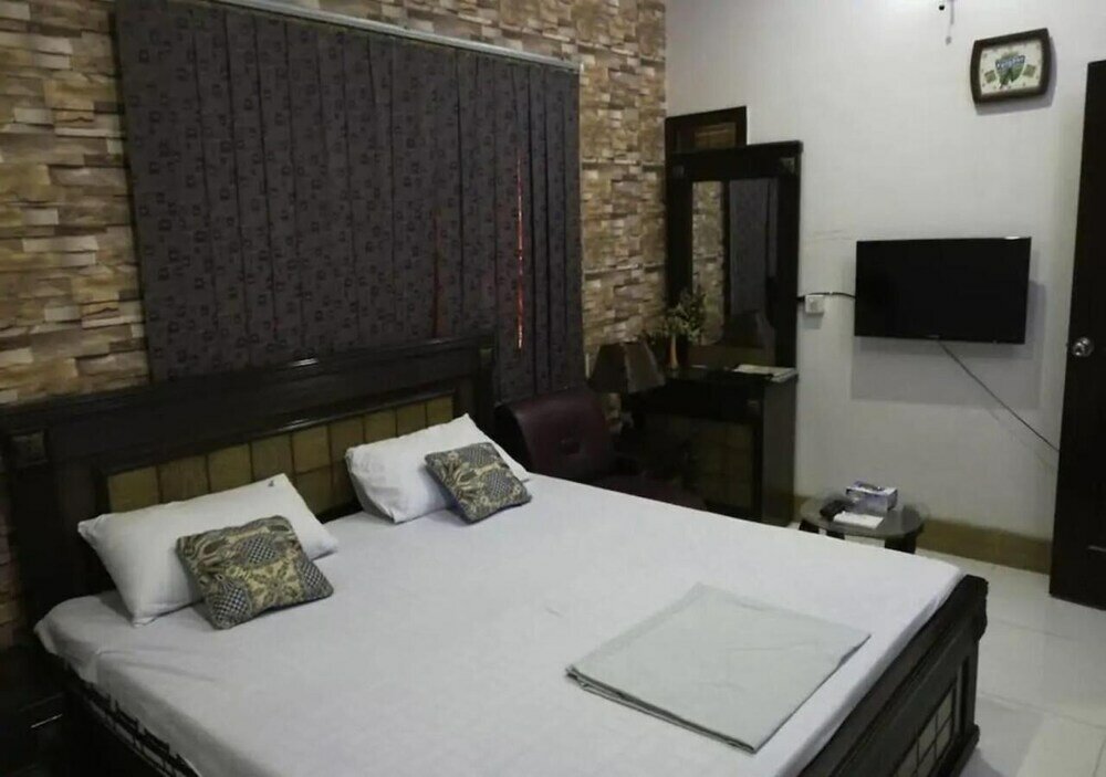 Фото Autobahn Guest house