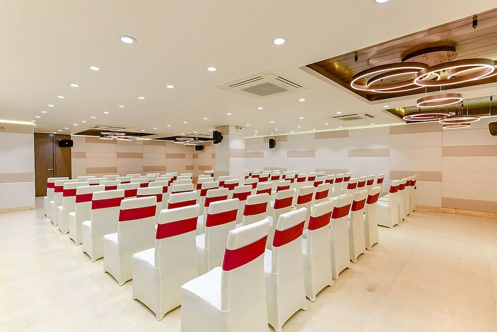 Фото Fabhotel Prime Oasis Blue