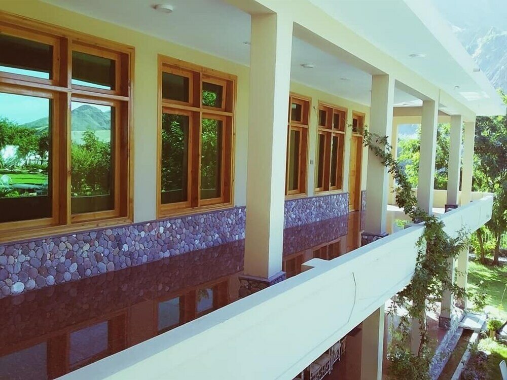 Фото Gahirat Castle