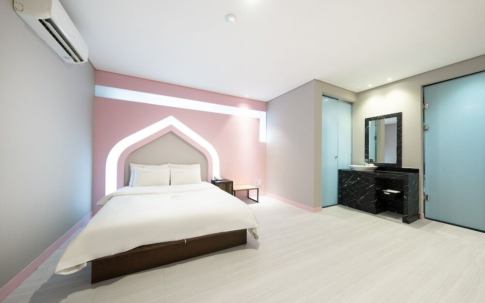 Фото Bucheon Film 372