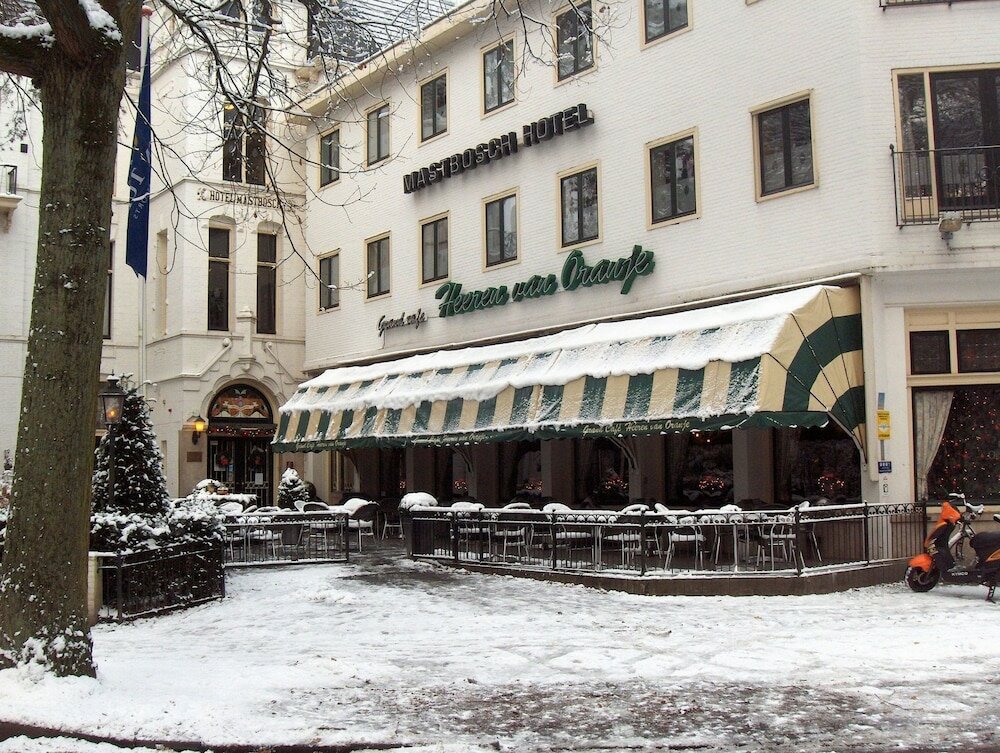 Фото Hotel Mastbosch Breda