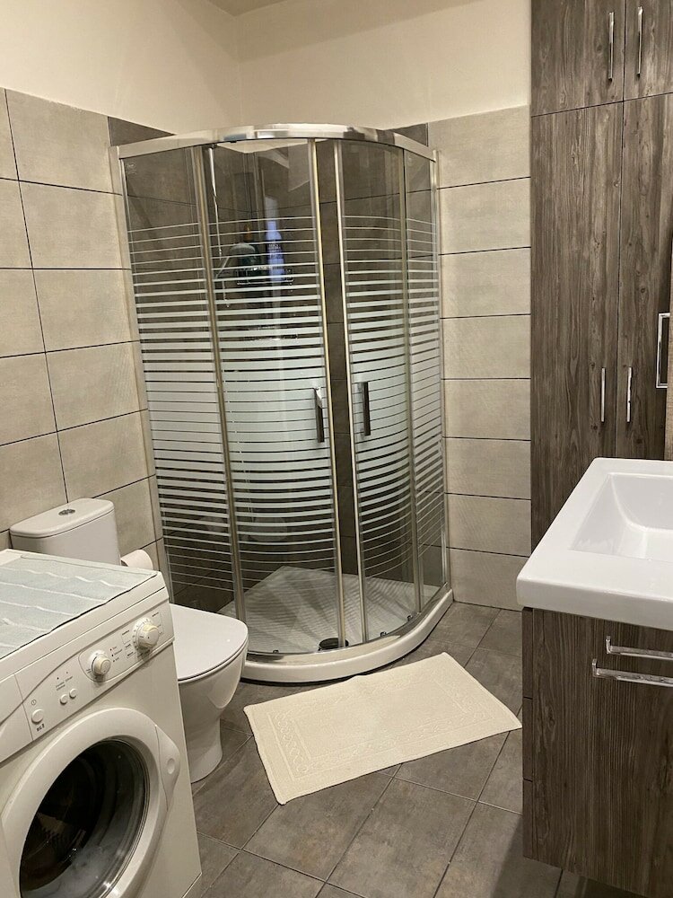 Фото A Skip Away from the Acropolis Museum