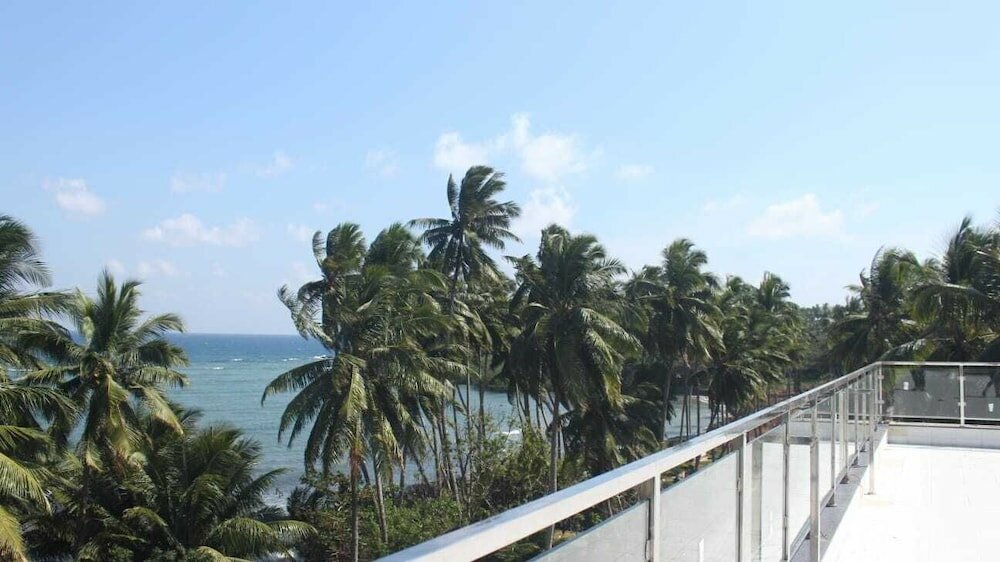 Фото Hotel Idhaya