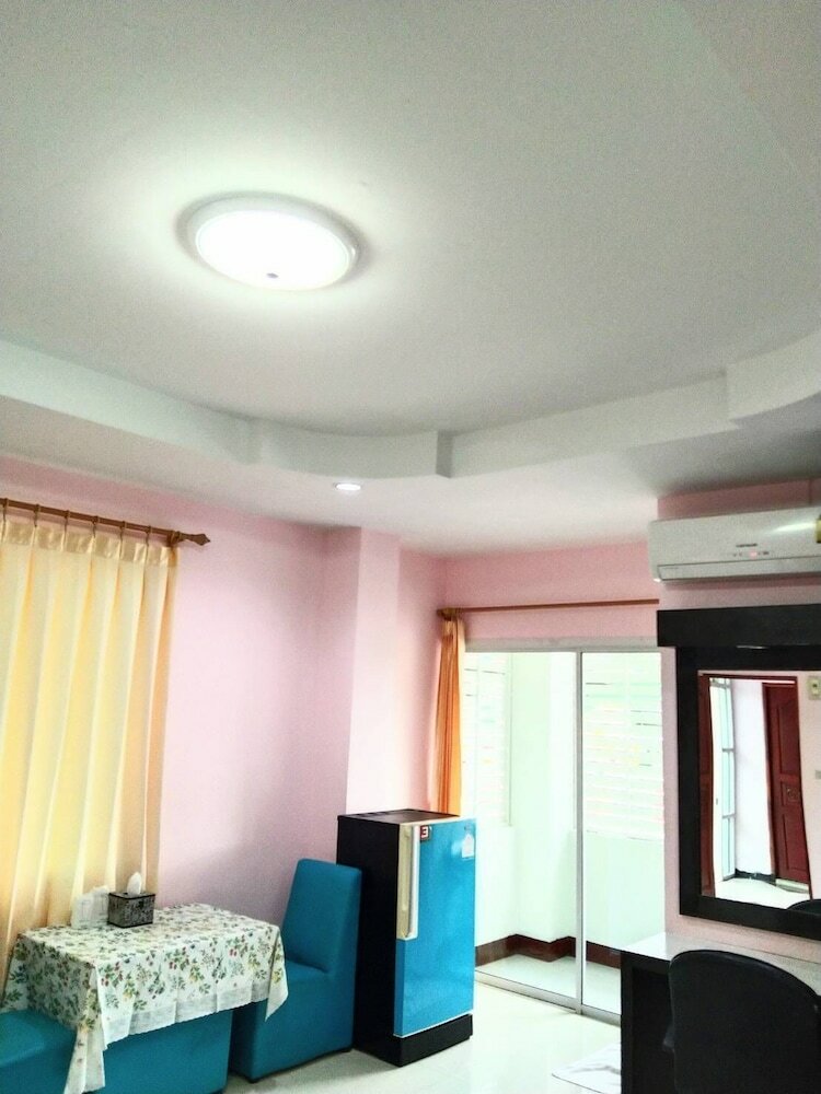 Фото OYO 75399 Choktipparat Place